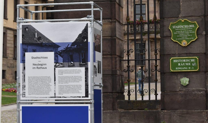 Info-Stele vor dem Stadtschloss © Stadt Fulda